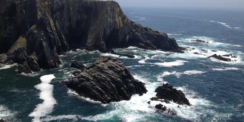 哈尔滨海吉塔消防与安全疏散设计：融合北欧风格的超高层建筑应急预案与技术解析